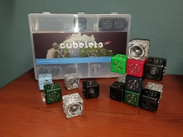 MākMō: Cubelets